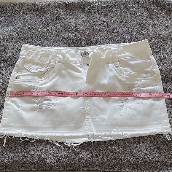 𝅺guess skirt - Picture 8 of 10